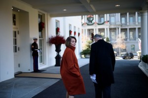 Nancy Pelosi lo scorso dicembre, alla West Wing della Casa Bianca Ph. Brendan Smialowski / Getty Images